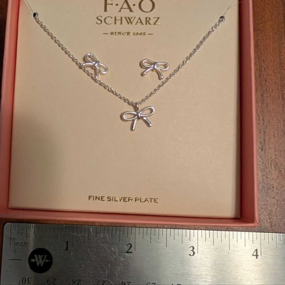 FAO Schwarz Fine Silver Plate Bow Necklace Set